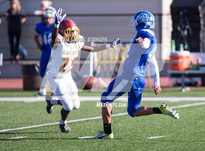 Thumbnail 3 in Liberty vs. Gilroy (Honor Bowl-NorCal) photogallery.