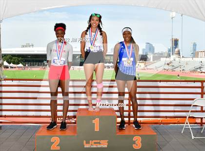 Thumbnail 3 in UIL 2A State Championship photogallery.