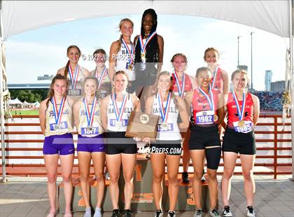 Thumbnail 3 in UIL 2A State Championship photogallery.