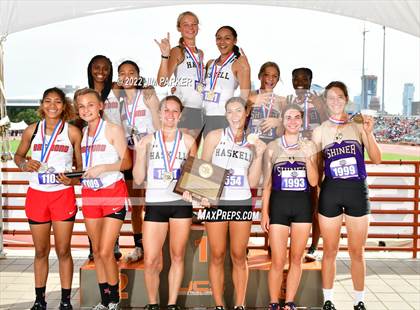Thumbnail 3 in UIL 2A State Championship photogallery.