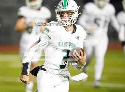 Thumbnail 2 in Edgewood vs Clifton (UIL 3A Bi-District Playoff) photogallery.