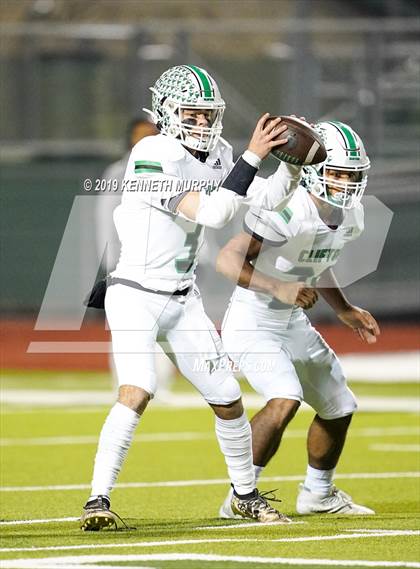 Thumbnail 3 in Edgewood vs Clifton (UIL 3A Bi-District Playoff) photogallery.