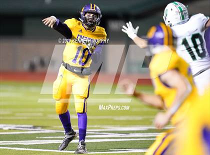 Thumbnail 2 in Edgewood vs Clifton (UIL 3A Bi-District Playoff) photogallery.
