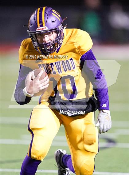Thumbnail 1 in Edgewood vs Clifton (UIL 3A Bi-District Playoff) photogallery.
