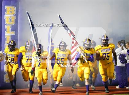 Thumbnail 1 in Edgewood vs Clifton (UIL 3A Bi-District Playoff) photogallery.