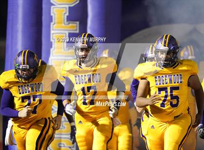 Thumbnail 3 in Edgewood vs Clifton (UIL 3A Bi-District Playoff) photogallery.