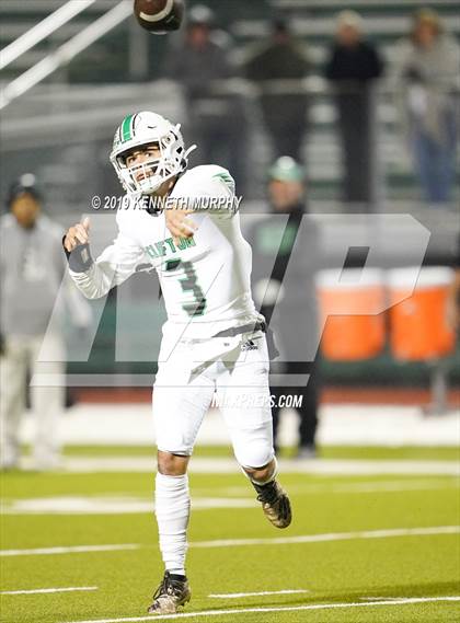 Thumbnail 2 in Edgewood vs Clifton (UIL 3A Bi-District Playoff) photogallery.