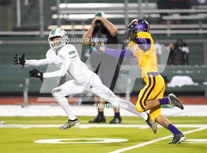 Thumbnail 2 in Edgewood vs Clifton (UIL 3A Bi-District Playoff) photogallery.