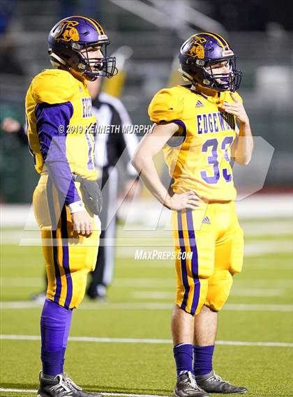 Thumbnail 3 in Edgewood vs Clifton (UIL 3A Bi-District Playoff) photogallery.