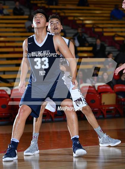 Thumbnail 2 in Rancho Mirage vs. Rolling Hills Prep (Nike Extravaganza) photogallery.