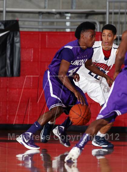 Thumbnail 3 in Bishop Dunne vs. Lincoln (Thanksgiving Hoopfest) photogallery.
