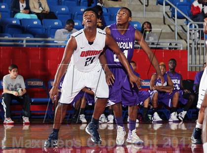 Thumbnail 3 in Bishop Dunne vs. Lincoln (Thanksgiving Hoopfest) photogallery.