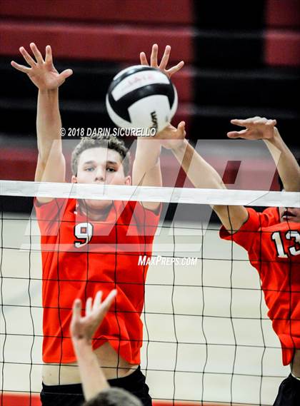 Thumbnail 2 in Corona del Sol vs. Hamilton (Brophy Invitational) photogallery.