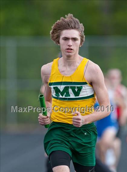 Thumbnail 2 in True Team Section 6AAA (Boys 4x800m Relay) photogallery.