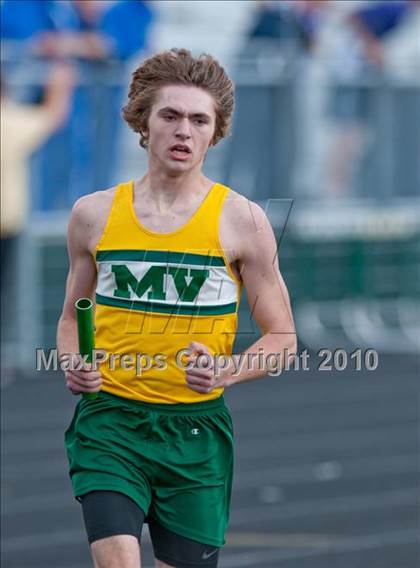 Thumbnail 2 in True Team Section 6AAA (Boys 4x800m Relay) photogallery.