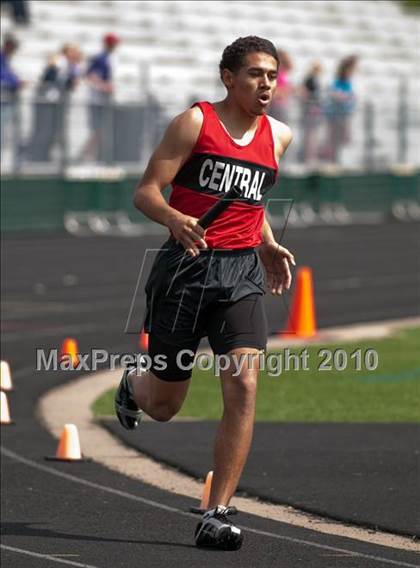Thumbnail 1 in True Team Section 6AAA (Boys 4x800m Relay) photogallery.
