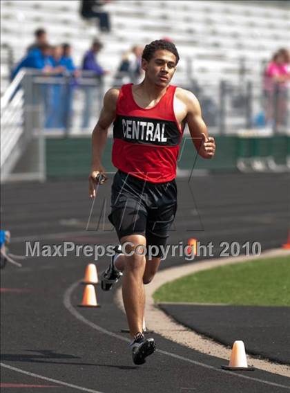 Thumbnail 3 in True Team Section 6AAA (Boys 4x800m Relay) photogallery.