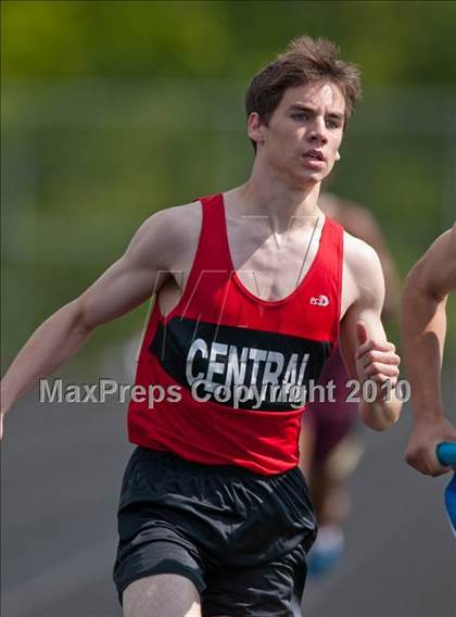 Thumbnail 1 in True Team Section 6AAA (Boys 4x800m Relay) photogallery.