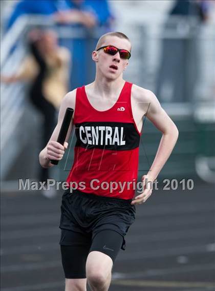 Thumbnail 2 in True Team Section 6AAA (Boys 4x800m Relay) photogallery.