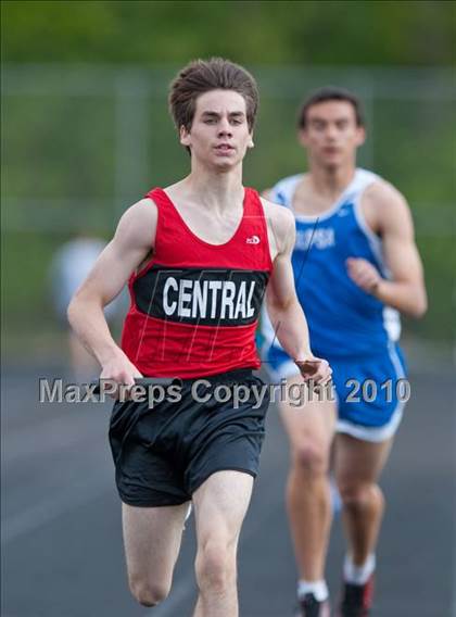 Thumbnail 3 in True Team Section 6AAA (Boys 4x800m Relay) photogallery.