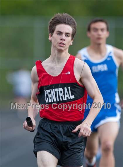 Thumbnail 1 in True Team Section 6AAA (Boys 4x800m Relay) photogallery.