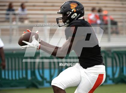 Thumbnail 1 in Central vs Booker T Washington photogallery.