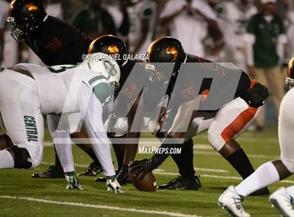 Thumbnail 2 in Central vs Booker T Washington photogallery.