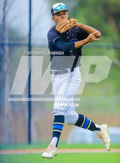 Thumbnail 3 in Sierra Canyon vs Poly photogallery.
