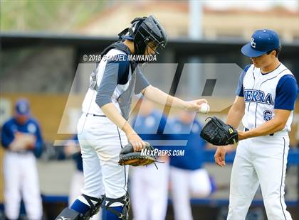 Thumbnail 2 in Sierra Canyon vs Poly photogallery.