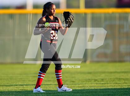 Thumbnail 3 in Irving @ Cedar Hill photogallery.