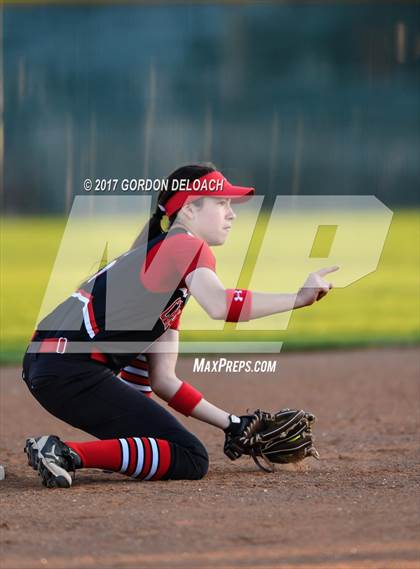 Thumbnail 3 in Irving @ Cedar Hill photogallery.