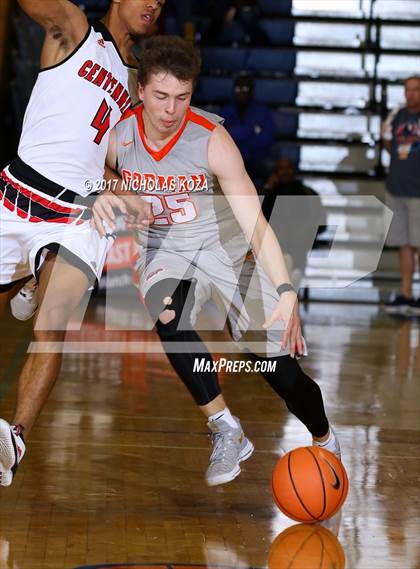 Thumbnail 3 in Centennial vs. Bishop Gorman (Tarkanian Classic) photogallery.
