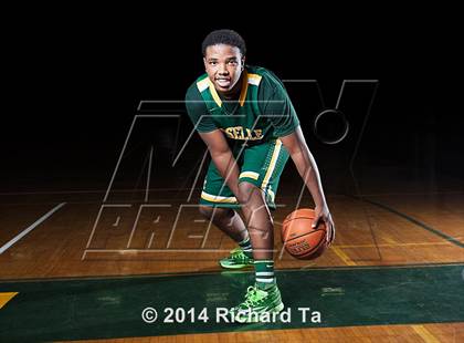 Thumbnail 1 in Roselle Catholic (Preseason Top 10 Photo Shoot) photogallery.