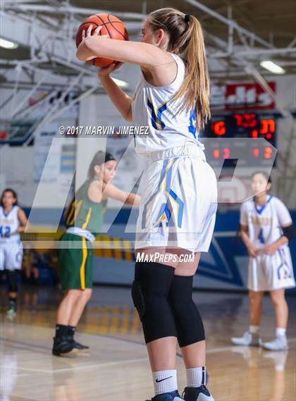 Thumbnail 1 in Moorpark @ Agoura photogallery.