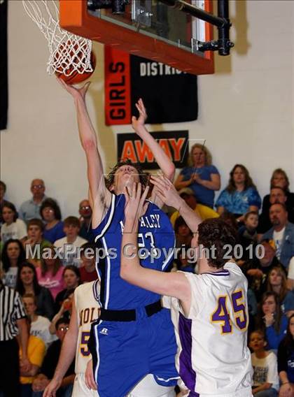 Thumbnail 1 in Allegheny-Clarion Valley vs North Clarion (PIAA District 9 KSAC Final) photogallery.