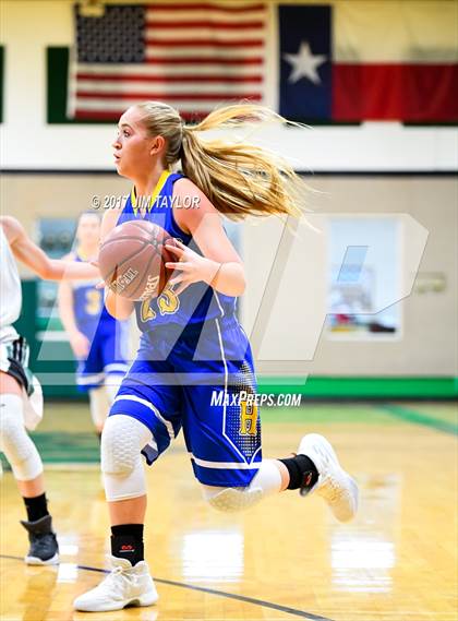 Thumbnail 2 in Huckabay @ Santo photogallery.