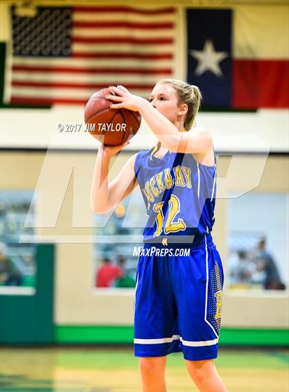Thumbnail 3 in Huckabay @ Santo photogallery.