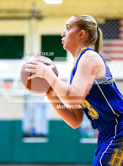 Thumbnail 3 in Huckabay @ Santo photogallery.