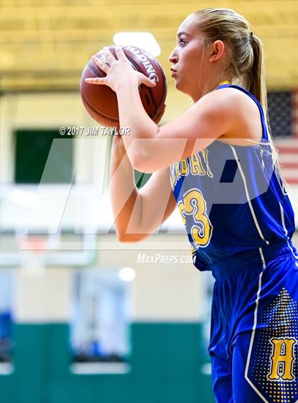 Thumbnail 1 in Huckabay @ Santo photogallery.