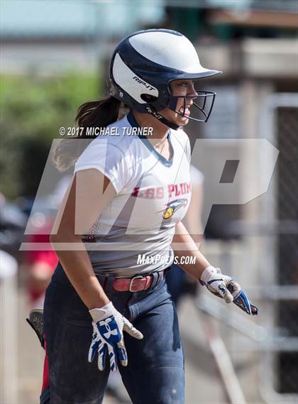 Thumbnail 1 in Las Plumas vs. Pleasant Valley photogallery.