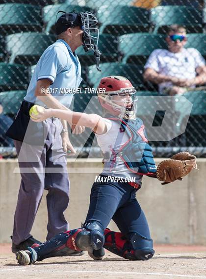 Thumbnail 2 in Las Plumas vs. Pleasant Valley photogallery.