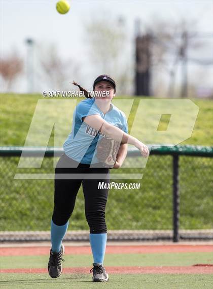 Thumbnail 3 in Las Plumas vs. Pleasant Valley photogallery.