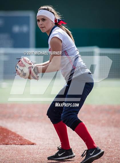 Thumbnail 3 in Las Plumas vs. Pleasant Valley photogallery.