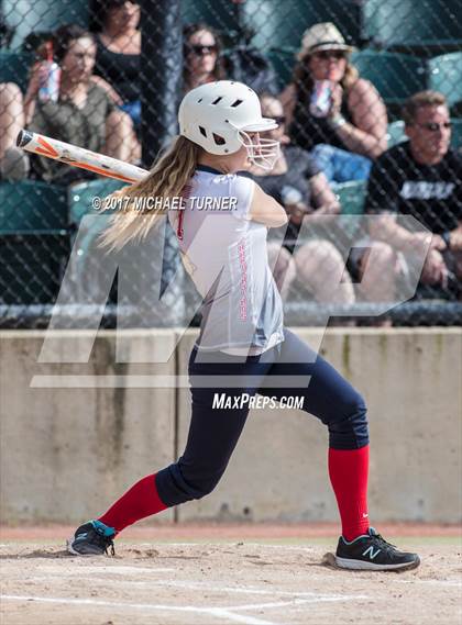 Thumbnail 2 in Las Plumas vs. Pleasant Valley photogallery.