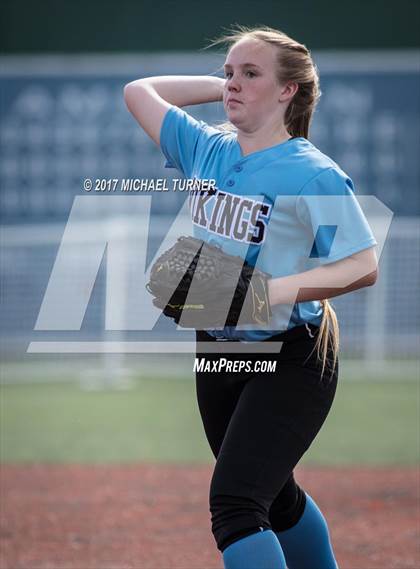 Thumbnail 3 in Las Plumas vs. Pleasant Valley photogallery.