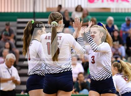 Thumbnail 3 in Aubrey @ Caddo Mills photogallery.