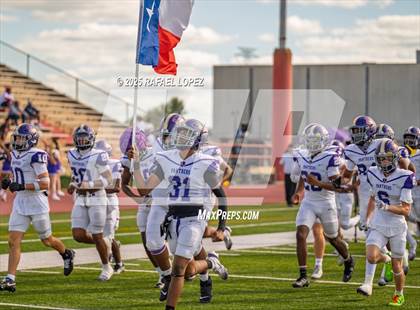 Thumbnail 2 in Lufkin vs. Westbury (UIL 5A D1 Football Bi-District) photogallery.