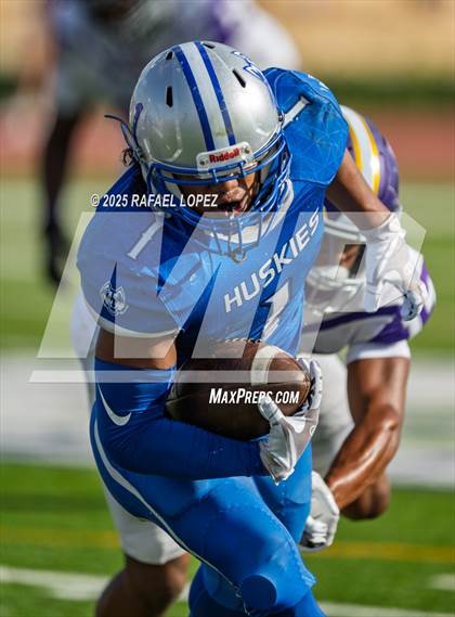 Thumbnail 3 in Lufkin vs. Westbury (UIL Football 5A D1 Bi-District) photogallery.