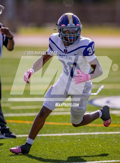 Thumbnail 2 in Lufkin vs. Westbury (UIL Football 5A D1 Bi-District) photogallery.