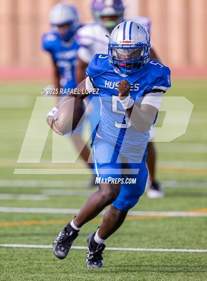 Thumbnail 2 in Lufkin vs. Westbury (UIL Football 5A D1 Bi-District) photogallery.